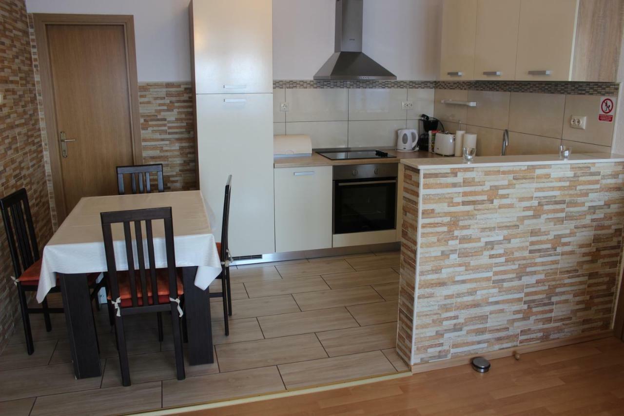 Apartman Helena Сень Экстерьер фото